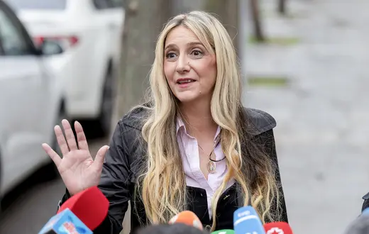 Była Miss Asturii, Claudia Montes, przed procesem w sprawie „maseczek” przed Sądem Najwyższym w Madrycie. Hiszpania, 8 kwietnia 2026 r. // Fot. Alberto Ortega / Europa Press / Getty Images