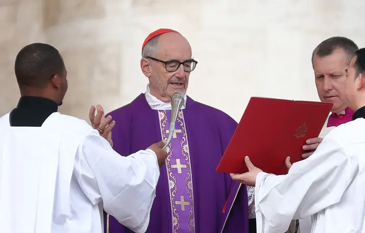 Kardynał Michael Czerny przewodniczy mszy świętej z okazji Jubileuszu Wolontariatu Światowego. Watykan, 9 marca 2025 r. // Fot. Grzegorz Galazka / East News