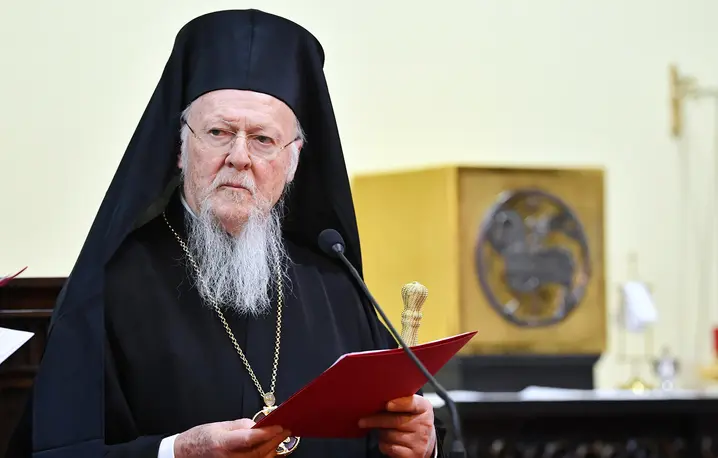 Patriarcha ekumeniczny Bartłomiej podczas apelu o pokój na świecie w siedzibie UKSW w Warszawie. 29 marca 2022 r. // Fot. Radek Pietruszka / PAP