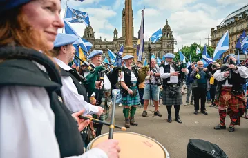 Marsz niepodległości Szkocji. Glasgow, 14 maja 2022 r. / JEFF J. MITCHELL / GETTY IMAGES