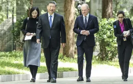 Prezydent Chin Xi Jinping i Kanclerz Niemiec  Olaf Scholz, Pekin, 16 kwietnia 2024 r.   // Fot. Ding Haitao / Xinhua / East News