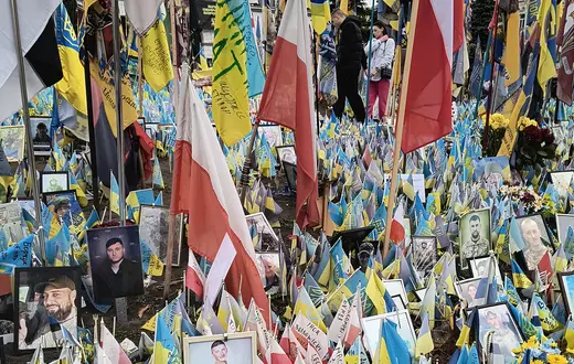 Ukraińcy płacą wysoką cenę za wejście do struktur zachodnich. Na zdjęciu: miejsce pamięci na kijowskim Majdanie. Ukrainna, 10 listopada 2024 r. // Fot. Jacek Taran