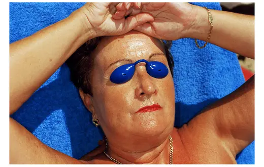 Hiszpania, Benidorm, 1997 r. // Fot. Martin Parr/ MAGNUM PHOTOS / materiały prasowe