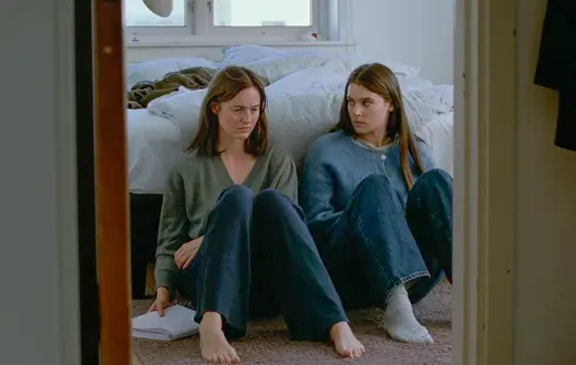 Renate Reinsve jako Nora Borg i Inga Ibsdotter Lilleaas - Agnes BorgWartość sentymentalna (2025) w filmie „Wartość sentymentalna” // M2 Films