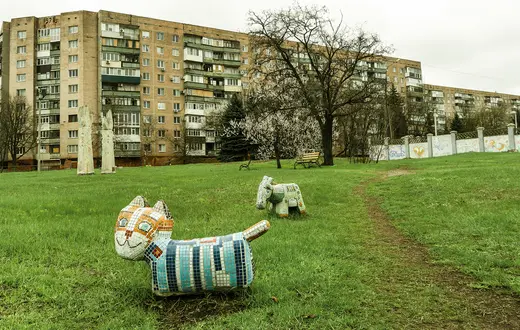 Kwitnące drzewa w mieście i park, 10 kwietnia // Fot. Antonina Palarczyk