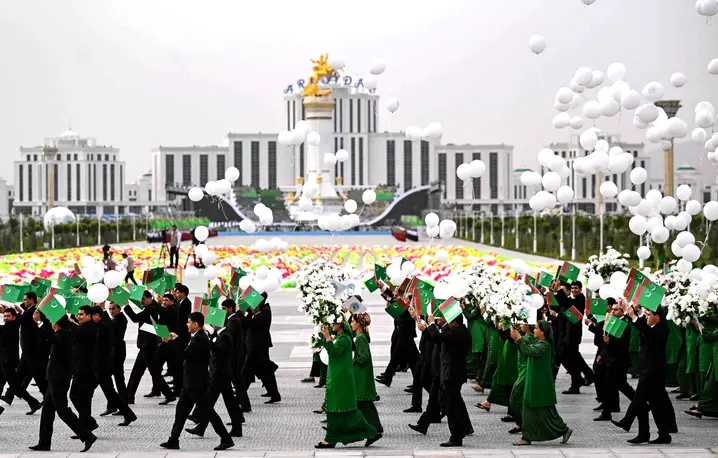 Ceremonia inauguracji nowego miasta Arkadag około 30 kilometrów od stolicy Aszchabadu. Turkmenistan, 29 czerwca 2023 r. // Fot. Natalia Kolesnikowa / AFP / East News